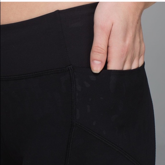 lululemon athletica cropped leggings with pockets - Picture 6 of 8